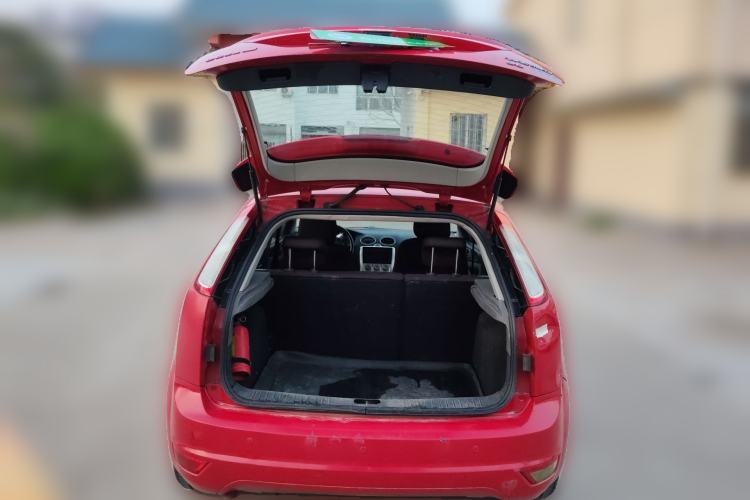 Used Ford Focus 2009 Two-Door 2.0L Automatic Sport Model