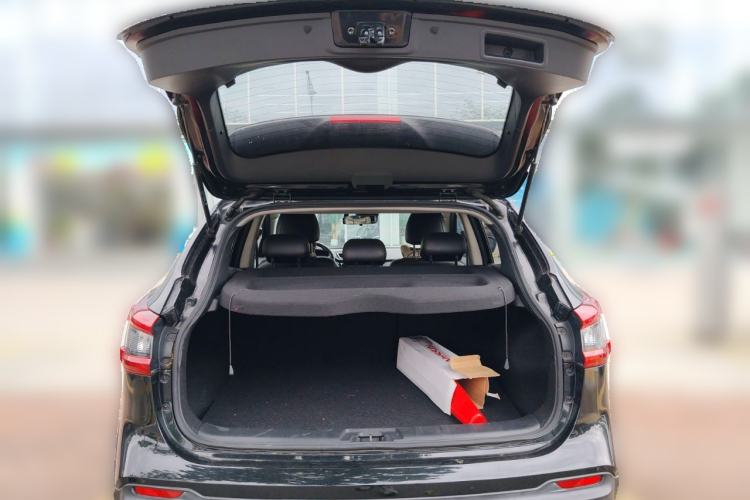 Used Nissan Qashqai 2019 2.0L CVT Luxury Edition Trunk