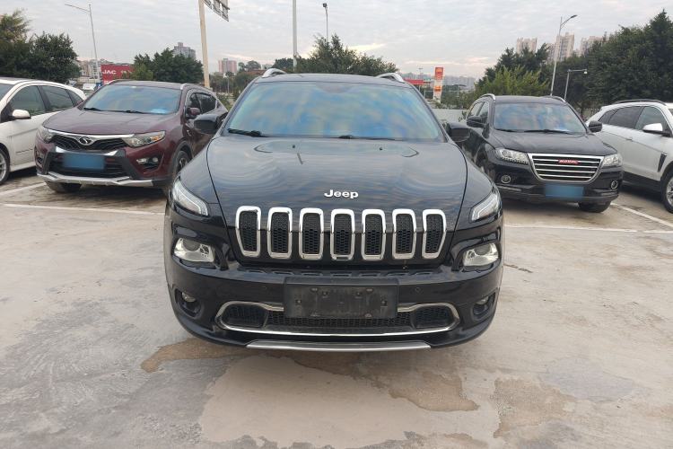 Used Jeep Cherokee 2016 2.4L Superior Edition
