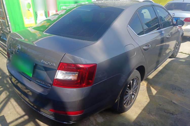 Used Skoda Octavia 2017 1.6L Automatic Smart Drive Edition Rear Right 45 Deg