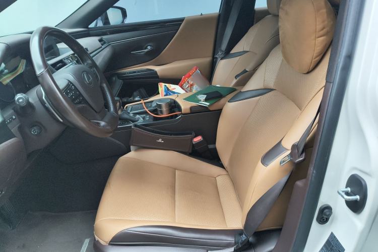 Used Lexus ES 2020 200 Excellence Edition
