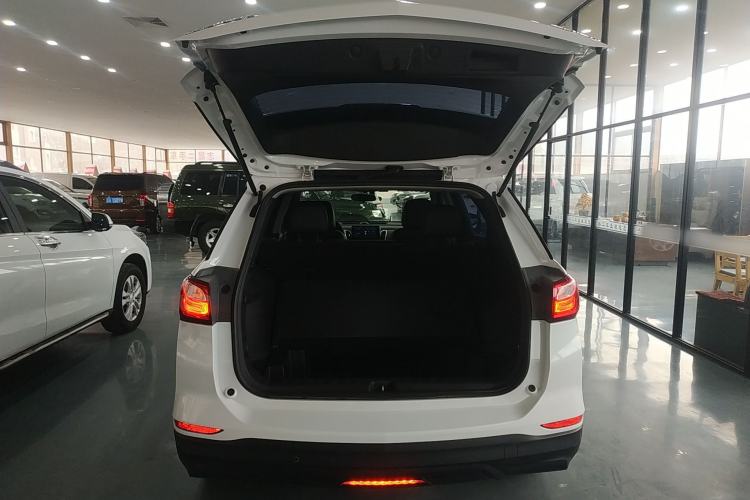 Used Chevrolet Equinox 2017 535T Automatic Lingjie Edition Trunk