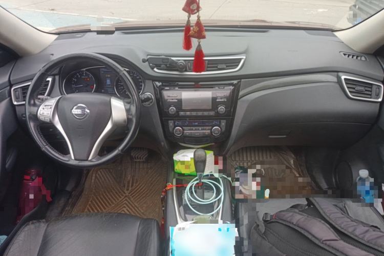 Used Nissan X-Trail 2014 2.5L CVT Luxury Edition 4WD Center Console