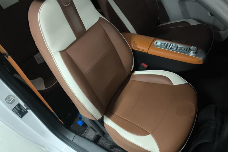 Used CHANGAN NEVO Lumin 2025 301km Honey Dew Edition Right Front Seat