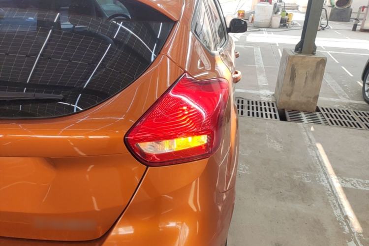 Used Ford Focus 2015 Hatchback 1.6L Automatic Fashion Edition Right Rear Taillight