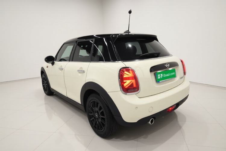 Used MINI MINI 2021 1.5T COOPER Classic Edition Five-Door Version
