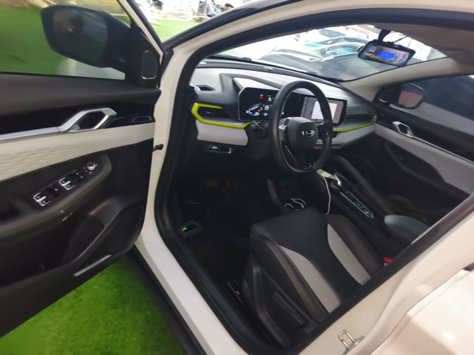 Geely Auto Coolray 2022 Bin Yue COOL 1.5TD DCT Hot Engine Edition — снимка 18