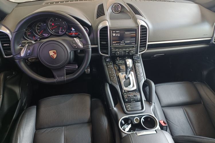 Used Porsche Cayenne 2014 Cayenne Platinum Edition 3.0T Center Console