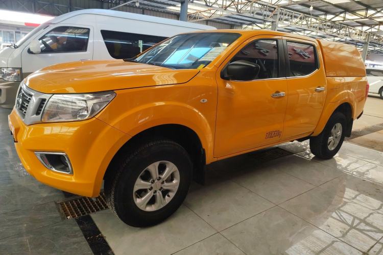 Used Nissan Navara 2021 2.5L Facelift Manual Transmission 4x4 Comfort Version QR25
