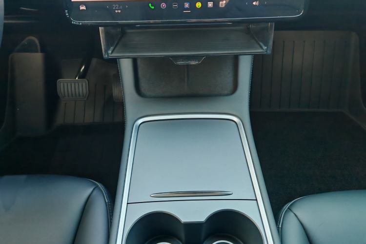 Used Tesla Model Y 2024 Long-Range All-Wheel-Drive Version