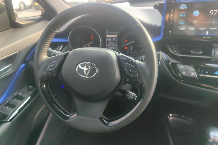 Used Toyota IZOA 2018 2.0L Yichi Edition China V Standard