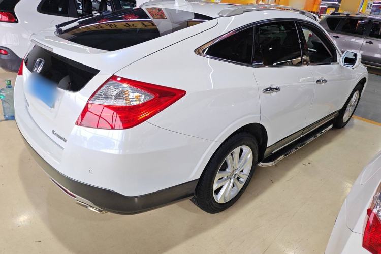 Used Honda Crosstour 2014 2.4L Luxury Edition
