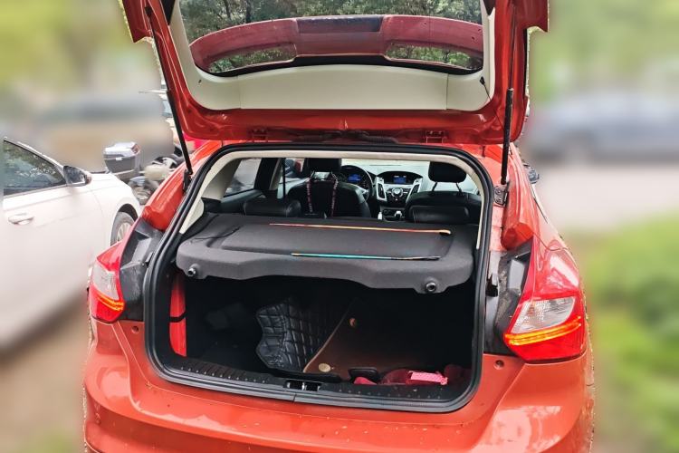 Used Ford Focus 2012 Hatchback 2.0L Automatic Luxury Sport Model