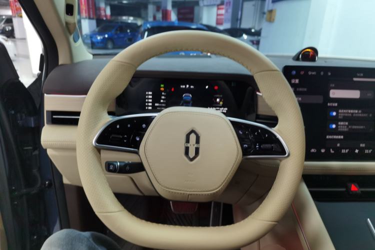Used Hima AITO M7 2024 1.5T Intelligent Drive Rear-Drive Ultra Version 5 Seats Steering Wheel