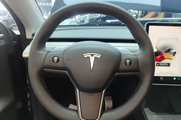 Used Tesla Model Y 2023 Rear-Wheel-Drive Version Steering Wheel