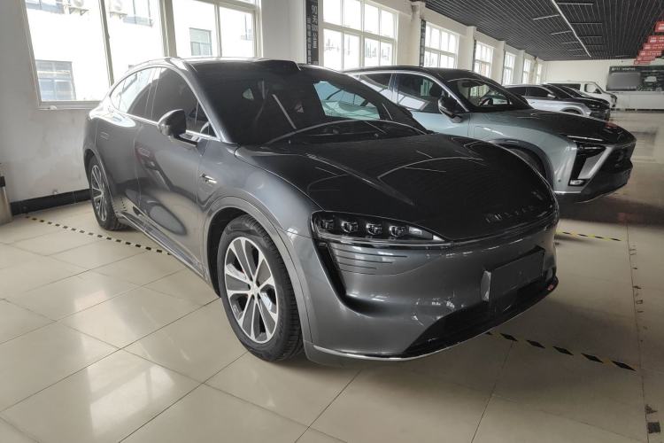 Used Hima Luxeed R7 2024 All-Electric 802 km Max Front Right 45 Deg