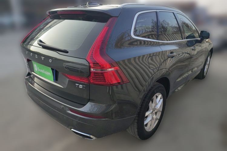 Used Volvo XC60 2019 T5 4x4 Smart Edition China V Standard