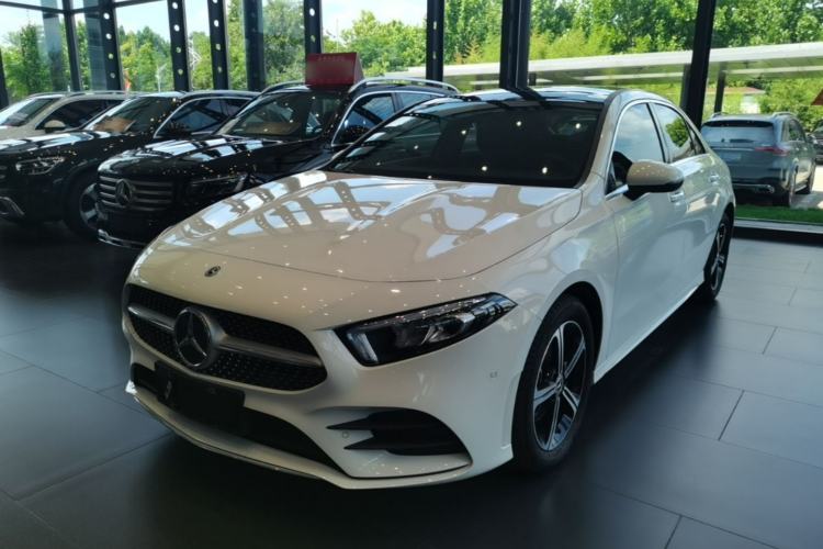 Used Mercedes-Benz A-Class 2022 Revised Version A 200 L Sport Sedan Fashionable Style