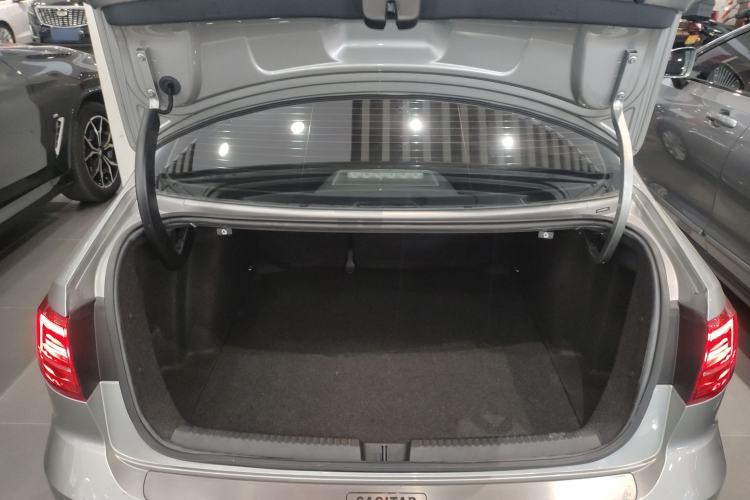 Used Volkswagen Sagitar 2015 230TSI Automatic Comfort Version Trunk