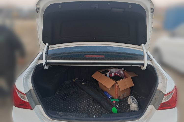 Used Hyundai Sonata 2014 2.4L Automatic Leading Edition China IV Standard