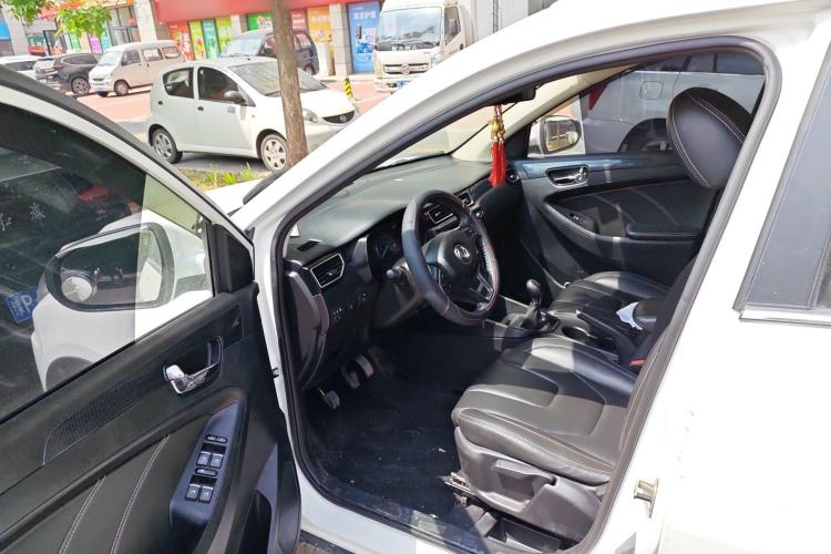 Used Dongfeng Fengon 580 2017 1.8L Manual Comfort Model Driver Seat