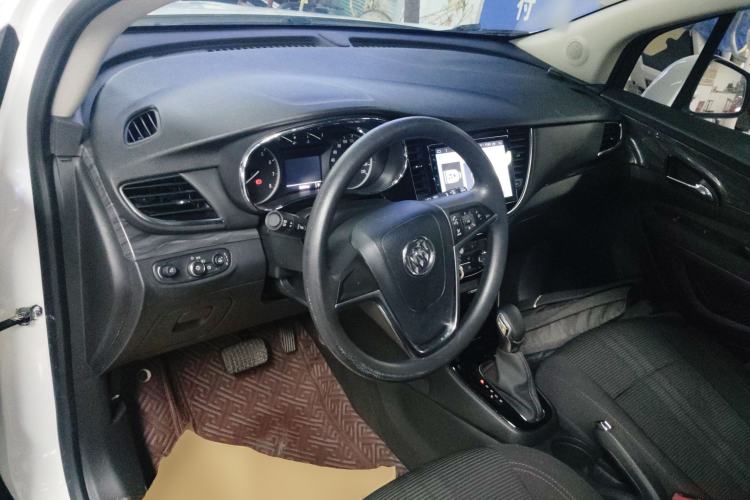 Used Buick Encore 2017 18T Automatic Two-Wheel Drive Urban Leading Model Center Console