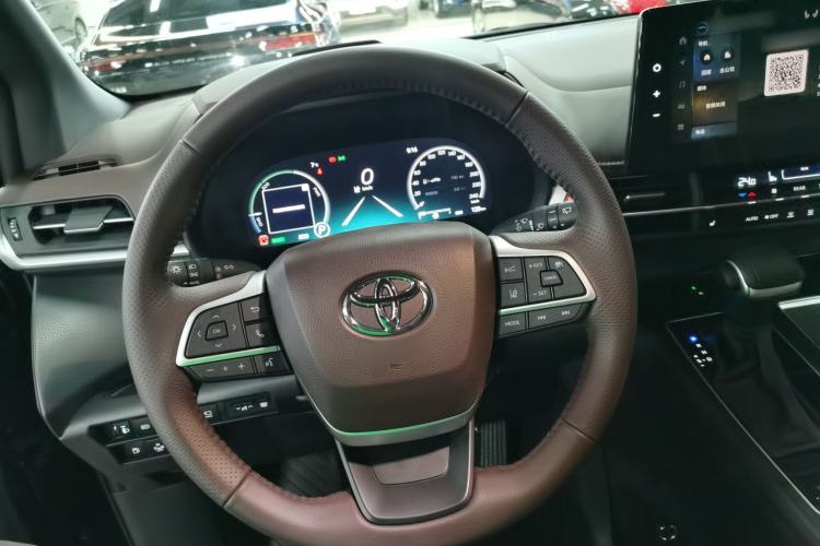 Used Toyota Granvia 2026 Model 2.5L Hybrid Prestige PLUS Four-Wheel Drive Edition
