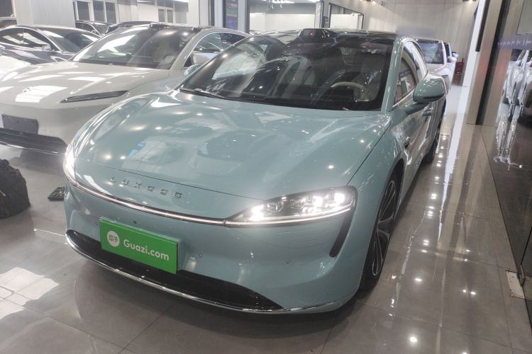 Used Hima Luxeed S7 2025 785 km Ultra