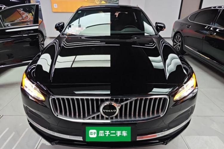 Used Volvo S90 2025 B5 Zhiyi Luxury Edition
