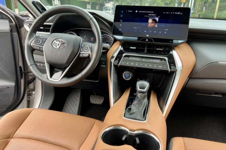 Used Toyota Venza 2022 Dual-Engine 2.5L CVT Two-Wheel Drive Prestige Edition Interior 4