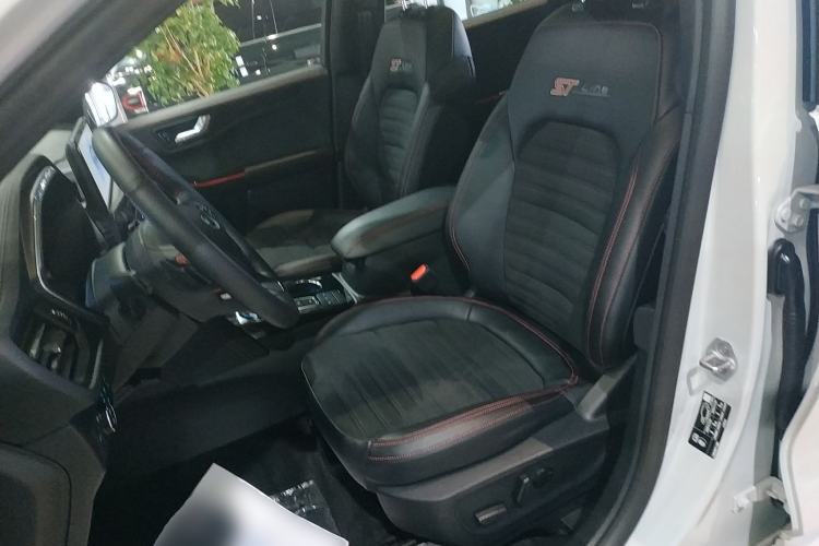 Used Ford Escape 2024 EcoBoost 245 Four-Wheel Drive ST-Line Pro Trim