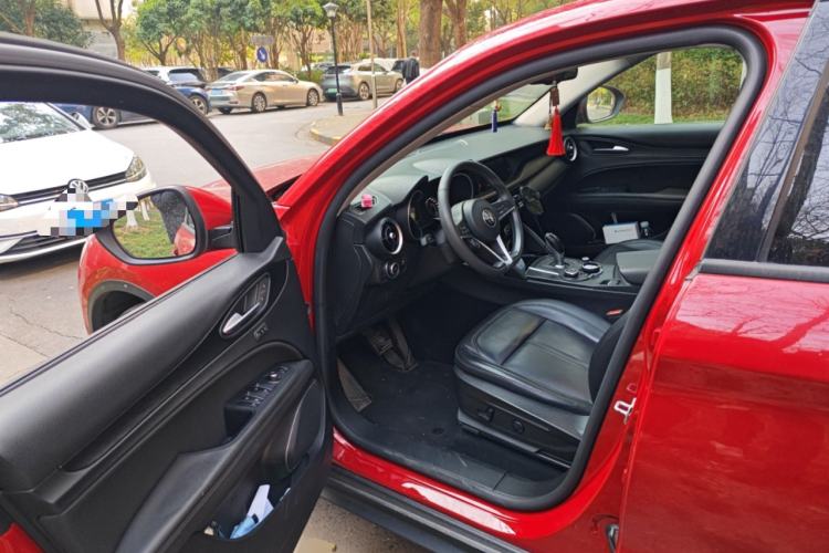 Used Alfa Romeo Stelvio 2017 2.0T 200HP Elite Edition
