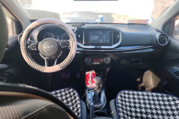 Used Kia kx1 Stonic 2021 1.4L CVT Sunroof Model Center Console