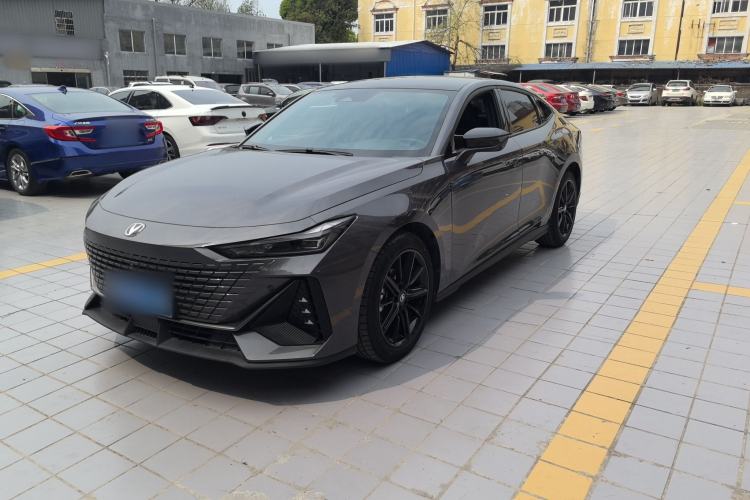 Used CHANGAN UNI-V 2023 1.5T Prestige Model