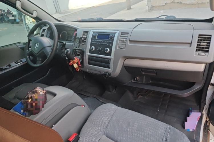 Used Foton Scenic G7 2017 2.0L Long-Wheelbase Commercial Van High Roof 2 Seats 4Q20M
