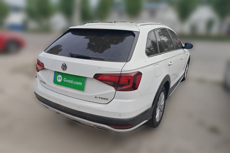 Used Volkswagen C-TREK 2018 1.5L Manual Fashion Model
