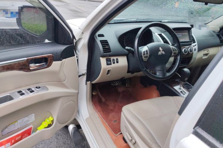 Used Mitsubishi Pajero Sport 2013 3.0L Automatic 4x4 Flagship Edition