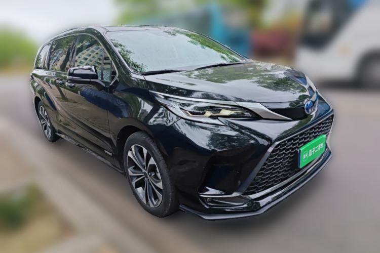 Used Toyota Granvia 2022 2.5L Hybrid Premium Edition
