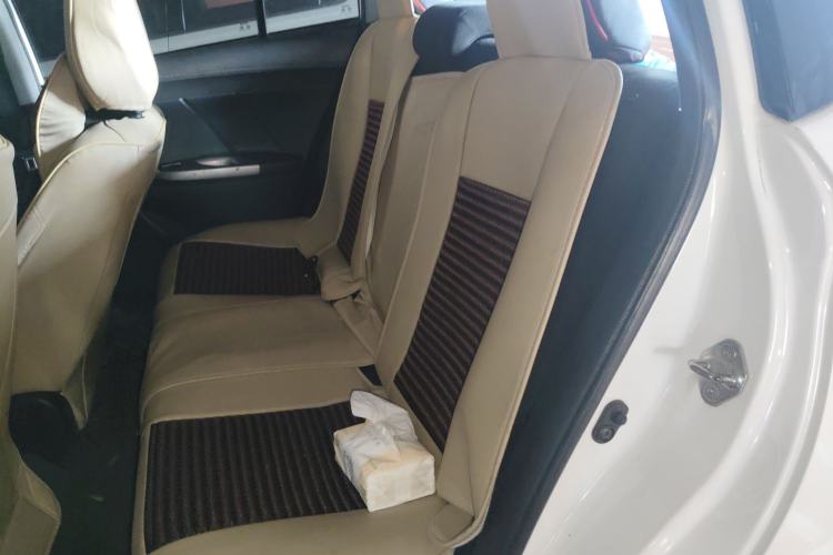 Used Toyota YARiS L Zhi Xuan 2015 1.5E Automatic Charm Edition
