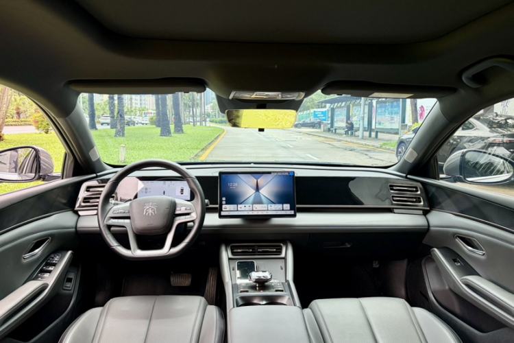 Used BYD Qin L 2025 DM-i Smart Drive 120KM Leading Model