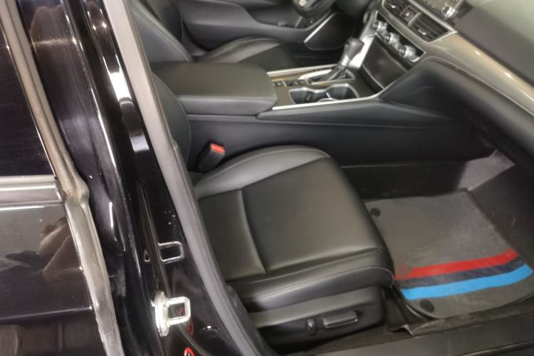 Used Honda Accord 2018 260TURBO Elite Edition China VI Right Front Seat