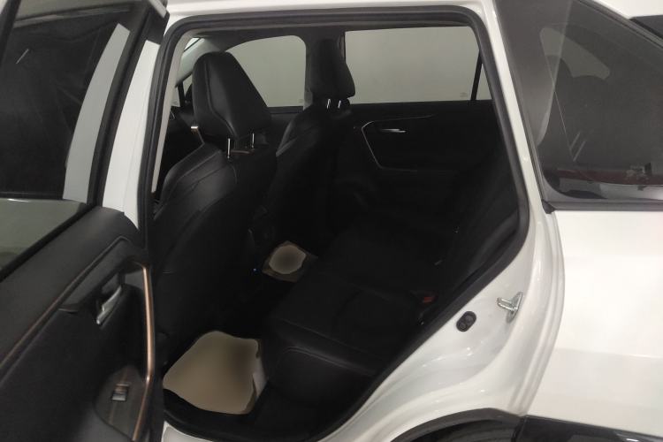 Used Toyota Wildlander 2022 2.0L CVT Two-Wheel Drive Knight Edition
