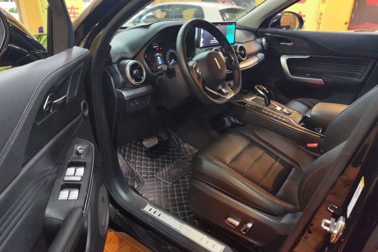 Used Wey VV5 2020 1.5T Two-Wheel Drive Color Pioneer
