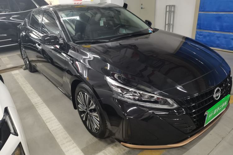 Used Nissan Teana 2024 2.0L SV Black Gold Edition
