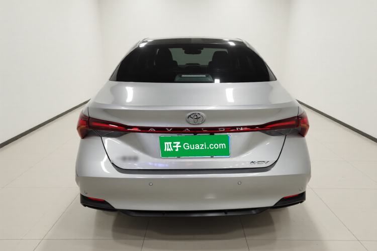 Used Toyota Avalon 2024 Dual-Motor 2.0L Luxury Edition