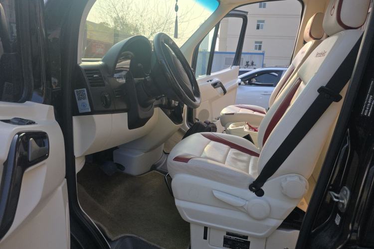 Used Karson C10  Left Front Seat