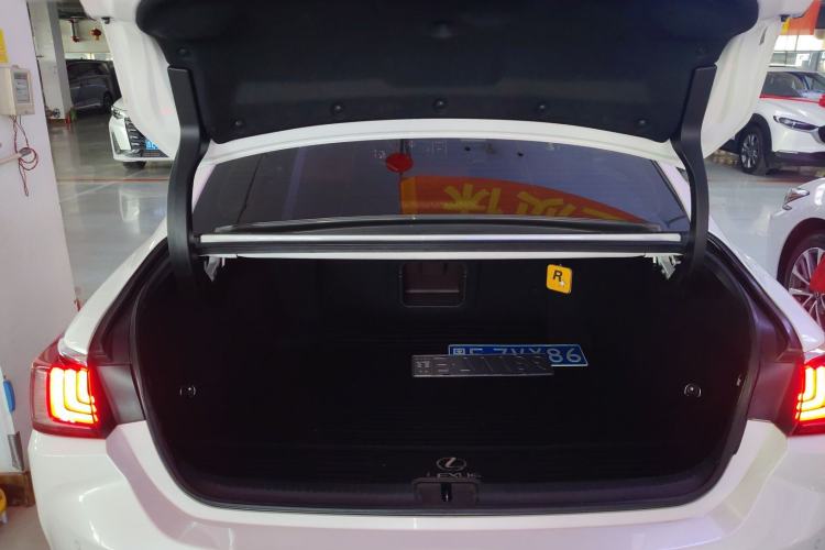 Used Lexus ES 2018 300h Premier Edition China V Standard