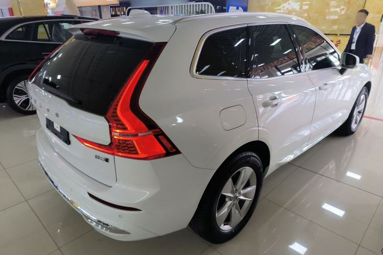 Used Volvo XC60 2022 B5 4x4 Zhiyi Luxury Edition Rear Right 45 Deg