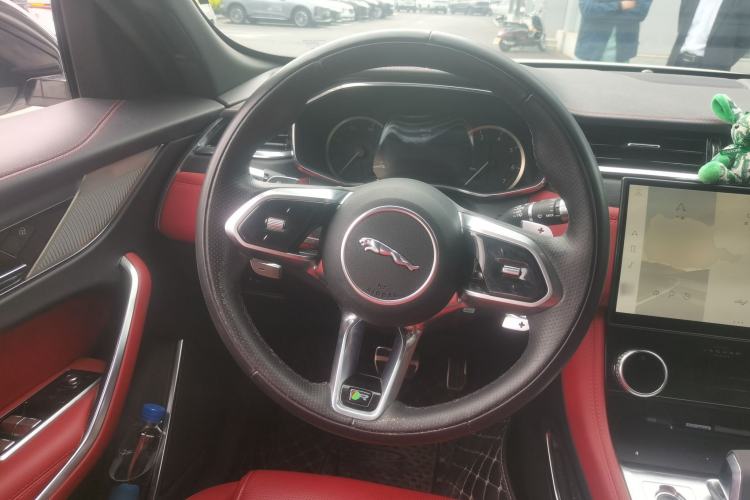 Used Jaguar F-PACE 2022 P250 R-Dynamic BLACK Steering Wheel