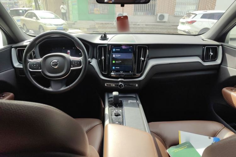 Used Volvo XC60 2024 B5 4x4 Smart Luxury Edition
